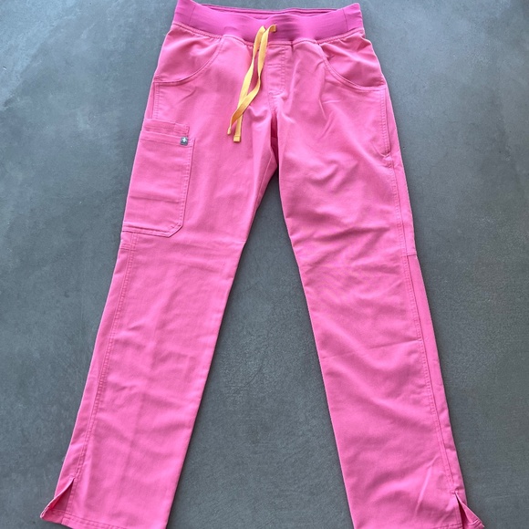 Figs Women's Pink Scrub Top - Picture 5 of 6